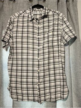 Mossimo Supply Co. Short-Sleeve Plaid Button-Down — Gray & White